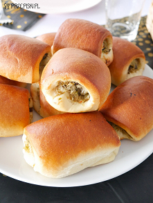 Paszteciki z kapustą i grzybami