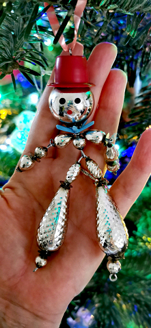 Są takie ozdoby choinkowe, ...