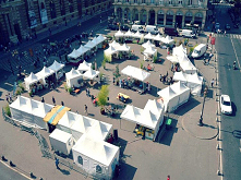 Namioty ekspresowe to najpopularniejsze rozwiązanie wybierane przez handlowców z całego świata. Ten produkt jest nie tylko łatwy w transporcie, montażu oraz demontażu, ale także...