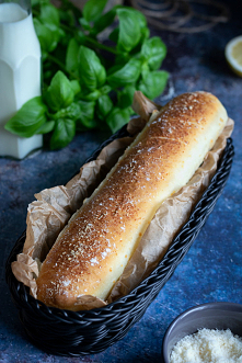 Drożdżowe paluchy z serem