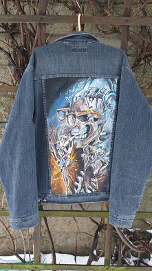 Ręcznie wykonane 
męskie 3xl 
Jeśli  ktoś  jest zainterwsowany to dostępne  na olx pod nazwą "Kurtka jeansowa męska  duży  rozmiar custom"