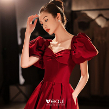 Piękne Burgund Satyna Sukienki Na Bal 2022 Princessa Kwadratowy Dekolt Bufiasta Kótkie Rękawy Bez Pleców Długie Sukienki Wizytowe