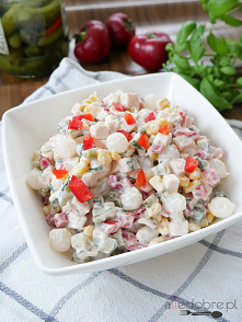 Sałatka z cebulką marynowaną!