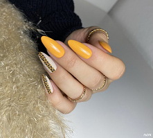 Panterka nigdy nie wyjdzie z mody, dlatego warto wykorzystać ją również jesienią! Dzisiaj w roli głównej lakier Słony Karmel w towarzystwie Kawy na Ławę! 