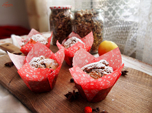 Muffinki piernikowe z jabłkami