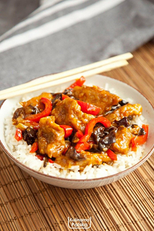 Wieprzowina po syczuańsku. Przepis na pyszne danie chińskie — Kulinarna Polska | Przepisy, gotowanie, jedzenie
Kawałki wieprzowiny otoczone delikatnym ciastem i zanurzone w wyra...