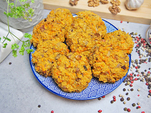 Kotleciki jaglane z marchewką