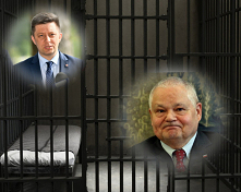 PISOWSKI SPLEEN

Już mgła oczy ogarnia, już puls z wolna zanika,
ale każdy kurczowo chce się trzymać "świecznika".
Jeszcze chwila w fotelu, jeszcze dokraść złotówkę.
N...