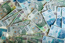 RESTYTUCJA
(ze specjalnymi życzeniami dla "Lotu nad kaczym gniazdem")

Cały Kraj nasz dzisiaj się raduje z tego,
że powraca fragment "mienia krzyżackiego".
S...